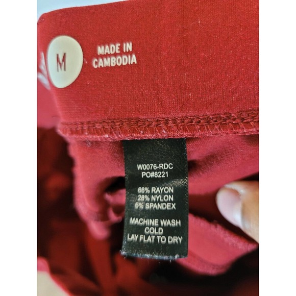 Betabrand Cherry Red Straight Leg Pant Size Medium Pull on Yoga Business Pant - Picture 4 of 4